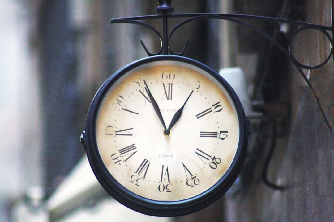 13:13 auf der Uhr – Was steckt hinter der besonderen Uhrzeit?
